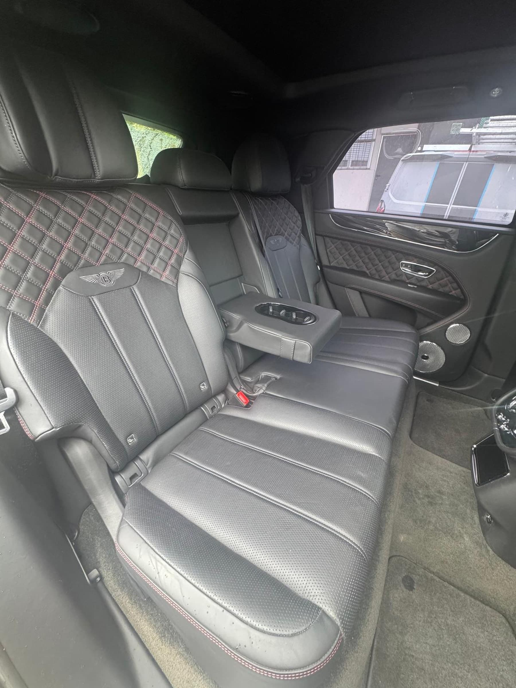 Bentley Bentayga rear seats in quilted leather, FFGR Paris secure transport