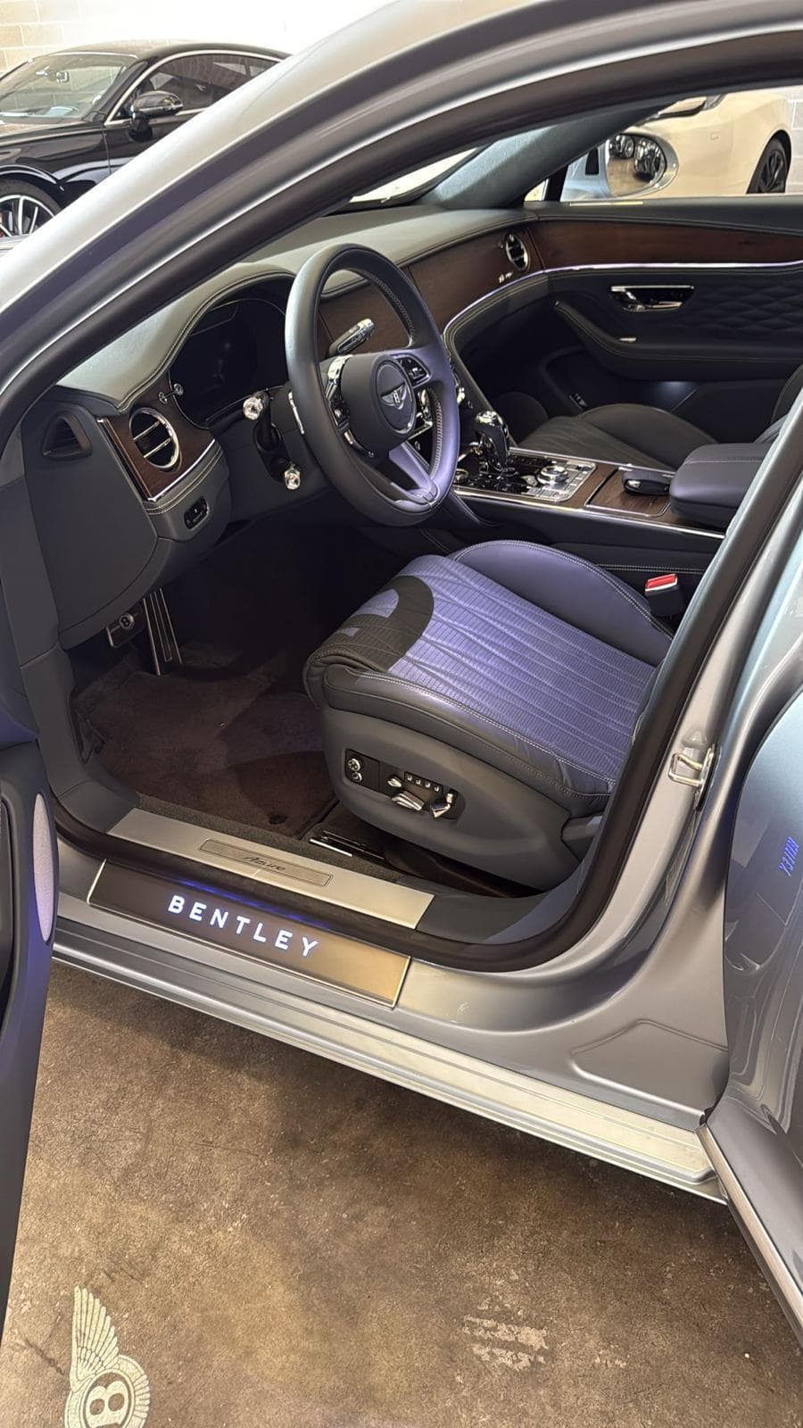 Bentley Flying Spur — 2