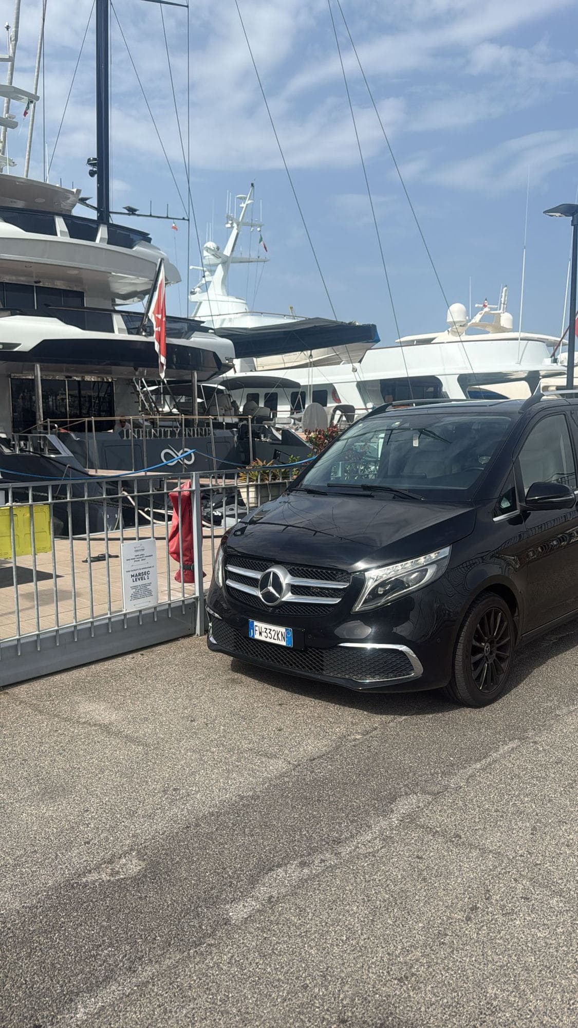 V-Class at marina FFGR transfer