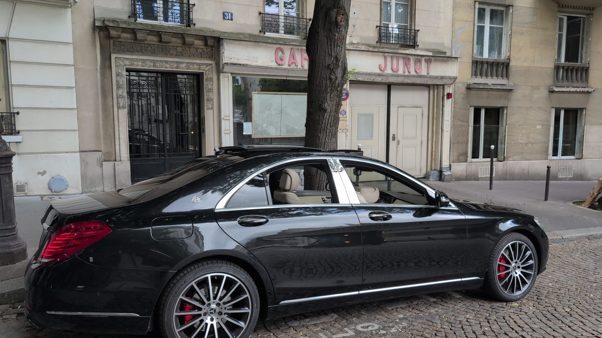 FFGR Paris Mercedes S-Class Paris sunset