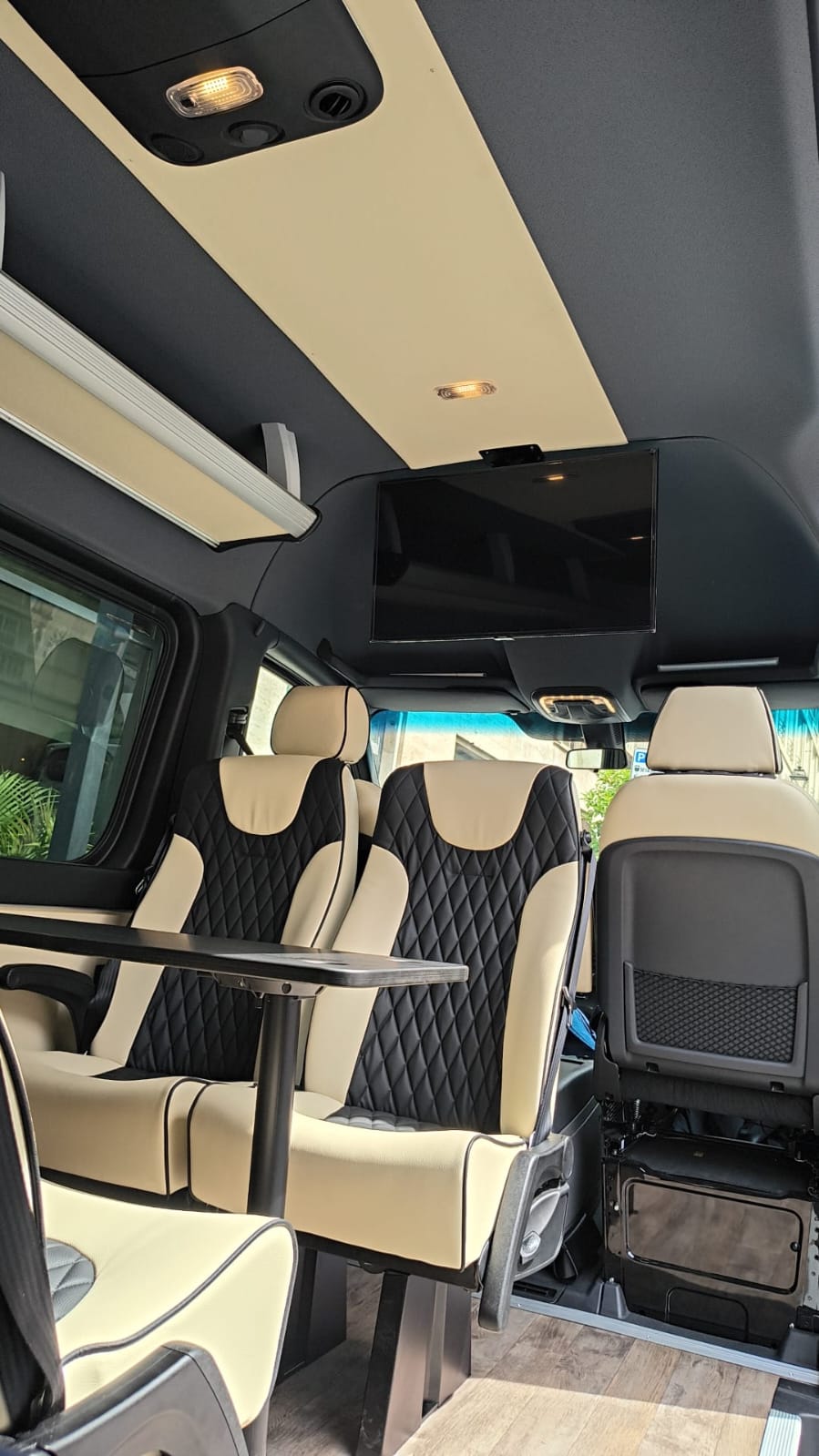 Mercedes Sprinter VIP Lounge