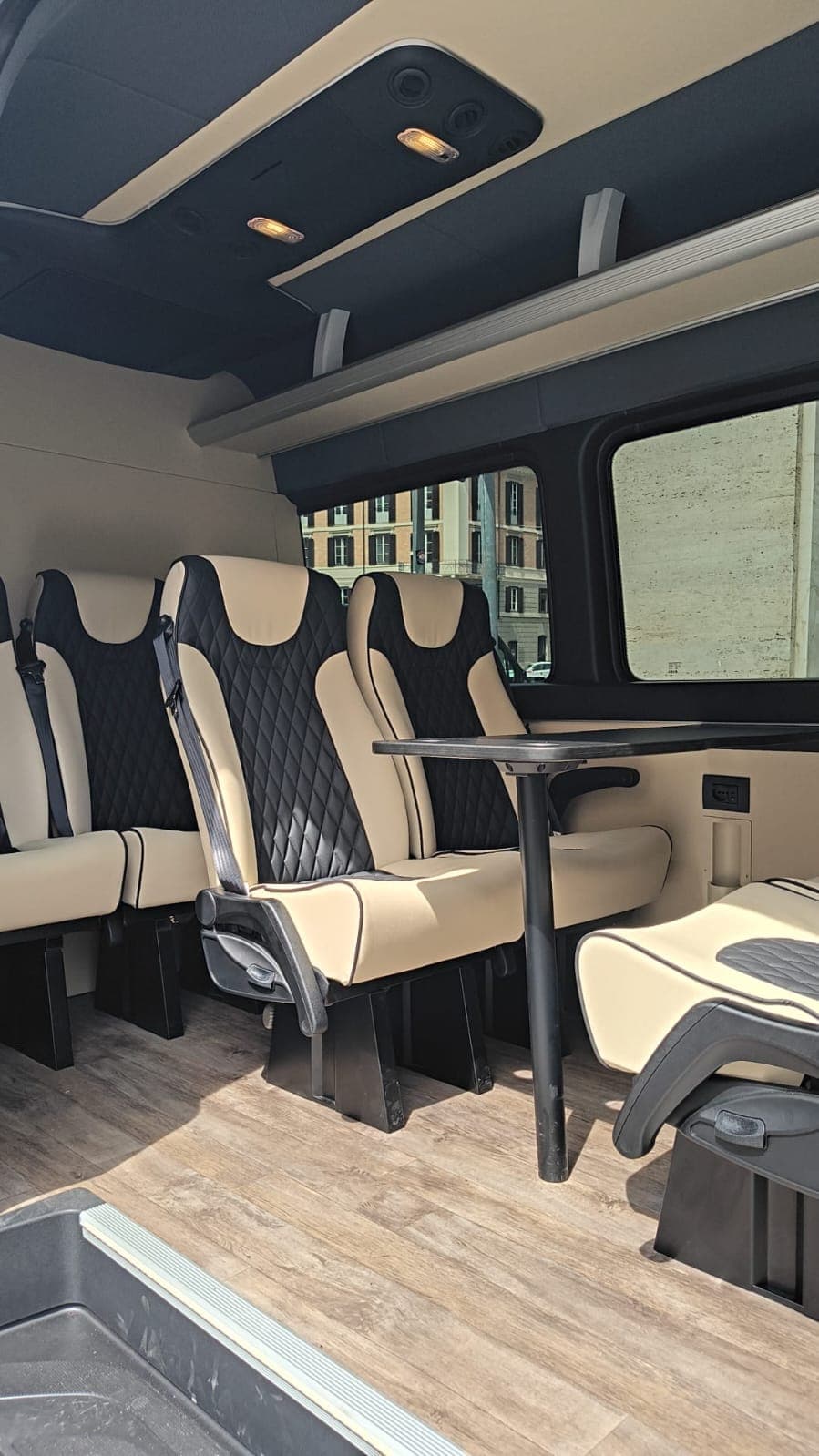 Mercedes Sprinter VIP Lounge — 3