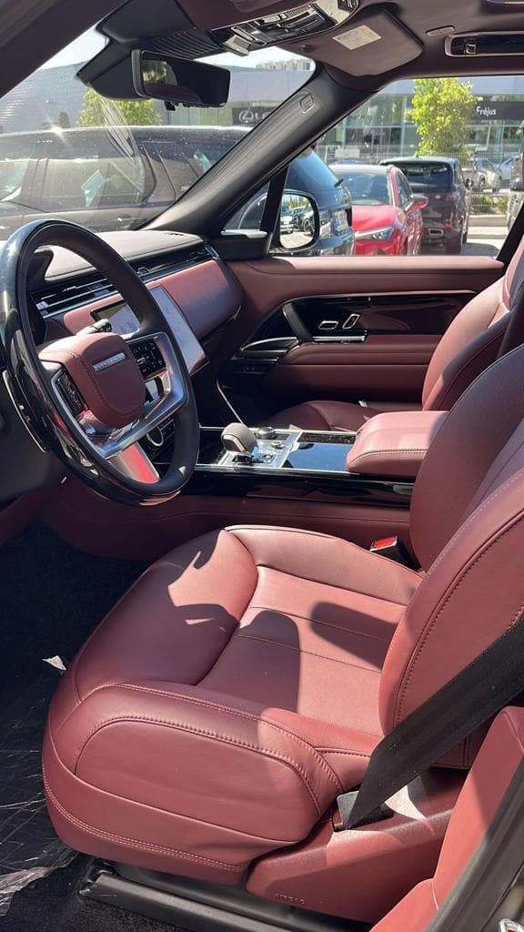 Range Rover — 4