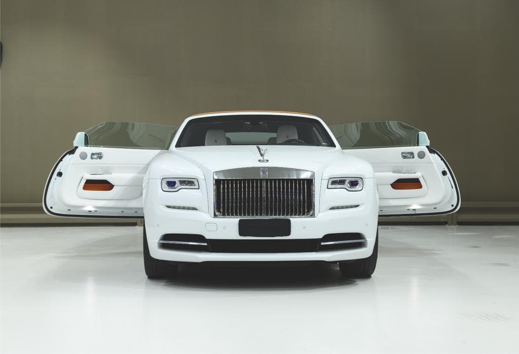 Rolls-Royce Dawn & Sprinter VIP Lounge