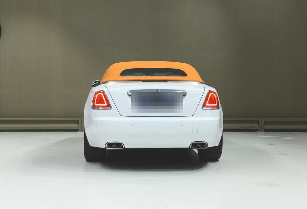 Rolls-Royce Dawn: 4