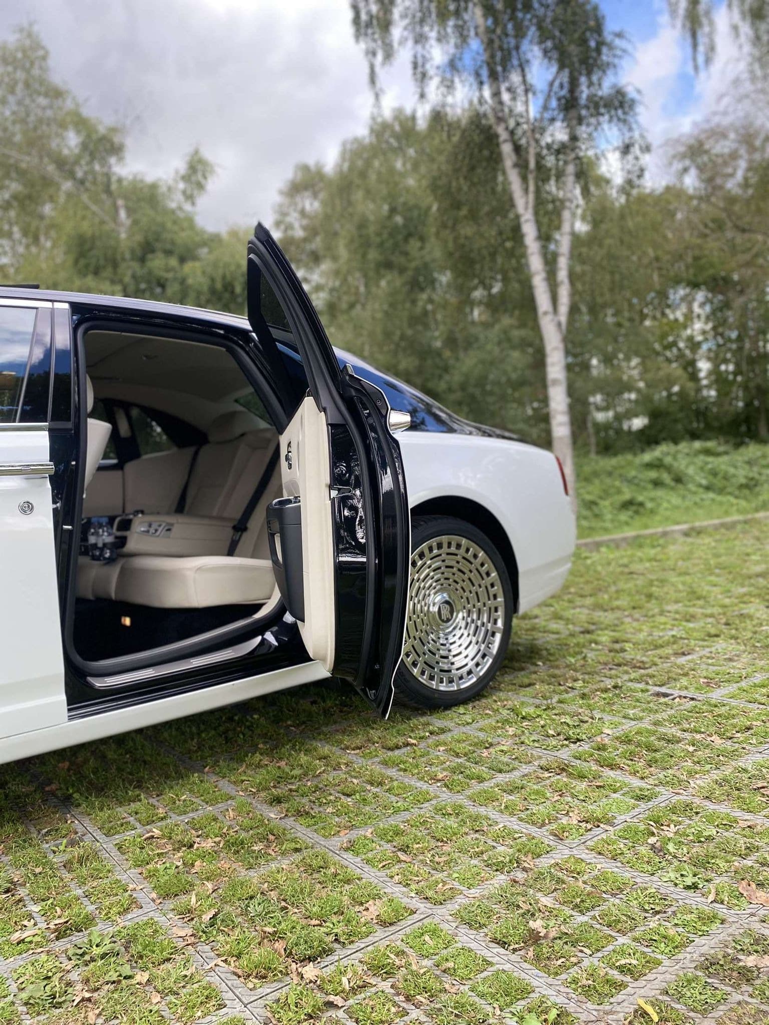 Rolls-Royce Ghost — Blanc Polaire — 7