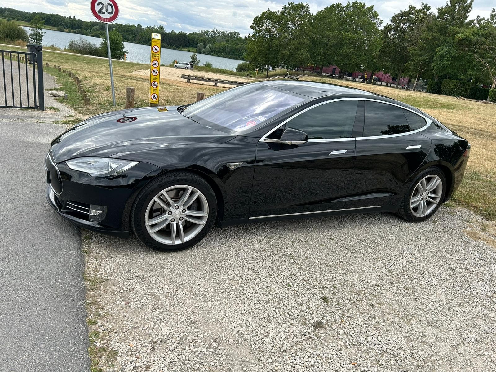 Tesla Model S — 3