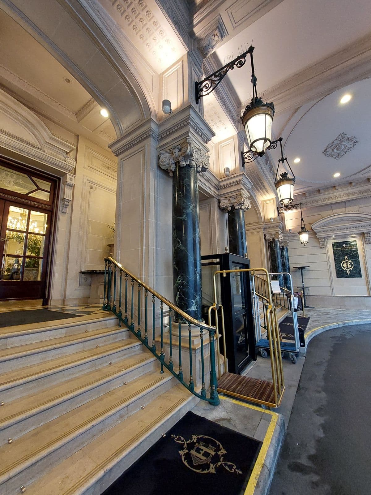 Grand entrance of a Paris palace hotel, FFGR Paris concierge